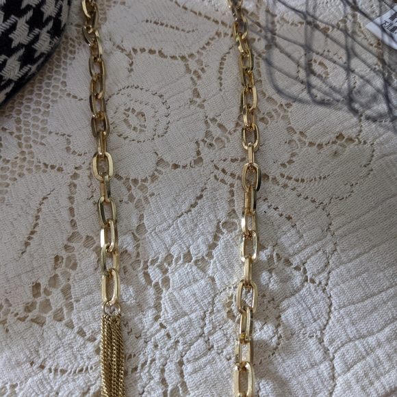 Necklace - Picture 3 of 7